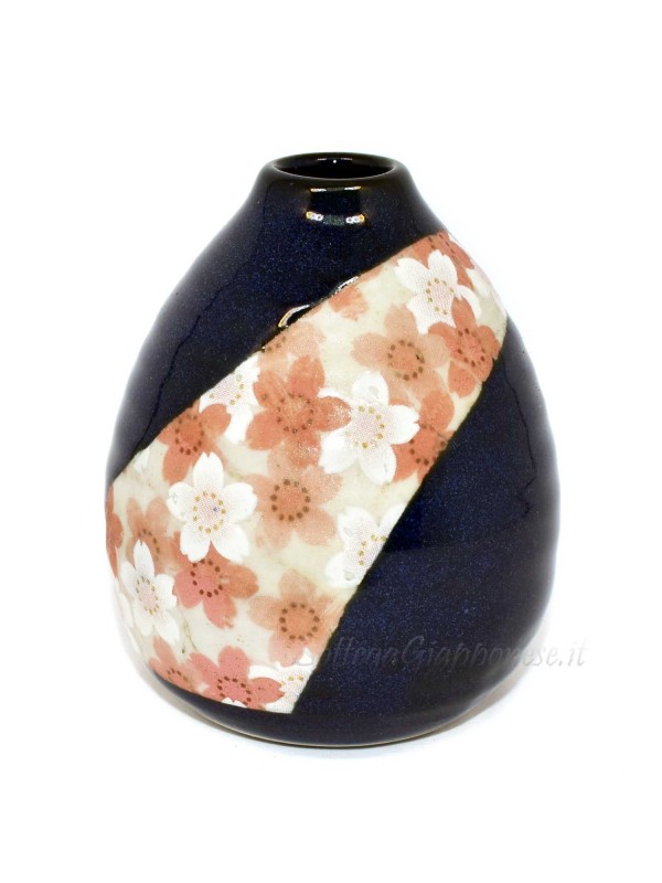 Vase flower with sakura design